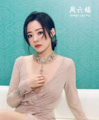 张靓颖发布周六福珠宝主题曲《一心一爱》